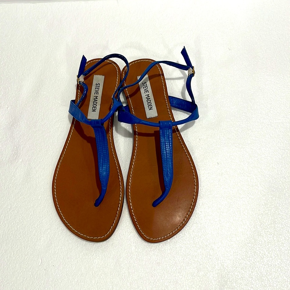 EUC STEVE MADDEN FLAT SANDALS, SZ 9.5, BLUE 100% LEATHER